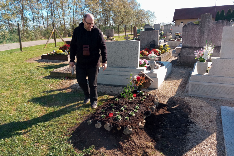 Az ukrán származású Istenes-Iscserekov András emlékezete