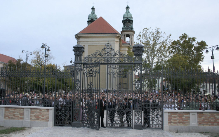 Kastélykapu: Leírta a véleményét Csiszár Gyula, pápai kovácsmester