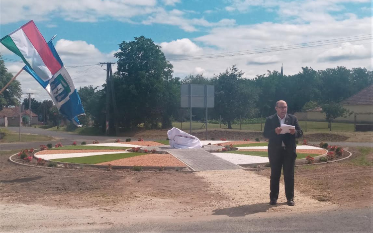 Vajda és Petőfi – »Akik mindig túlláttak a jelenen, gondolataikat, tetteiket mindig a jövőhöz igazították…«