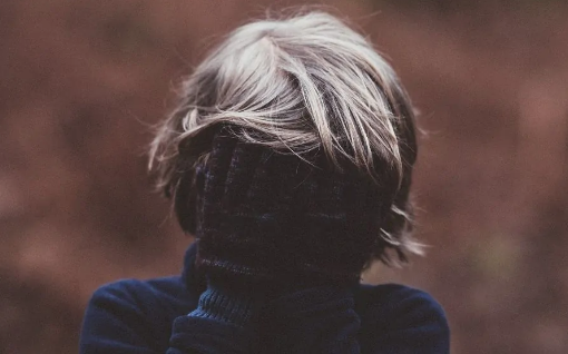 Vádemelés gyermekek ellen elkövetett szexuális erőszak miatt Veszprém megyében