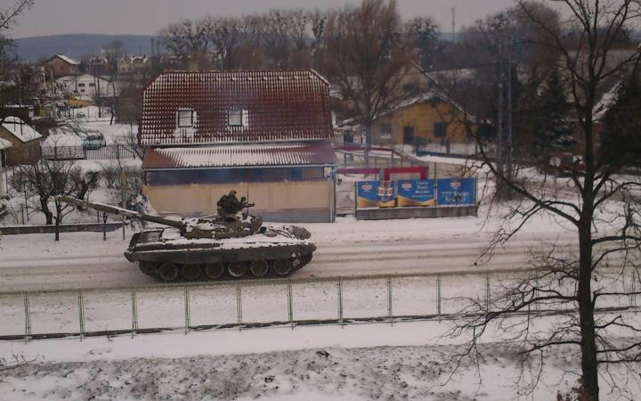 Dialízises betegeket mentettek a pápai katonák