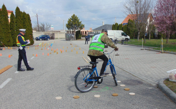 Középiskolások versenyeztek Pápán