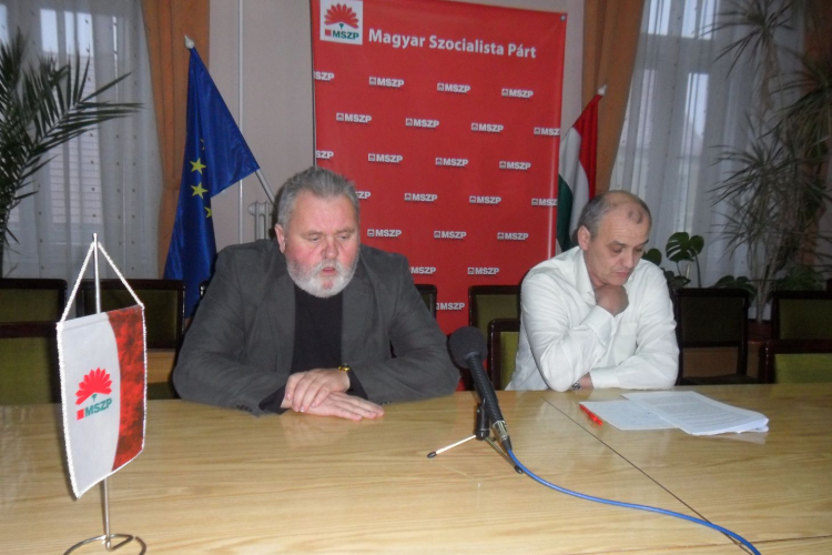 Jégpálya, Pápai Hús - Megszólalt az MSZP