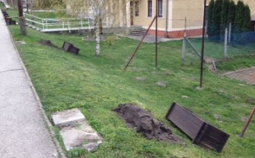 Megrongálta a virágládát 