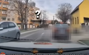 Több pápai közlekedő akadályozta a szirénázó, balesethez igyekvő rendőrautót - Videó