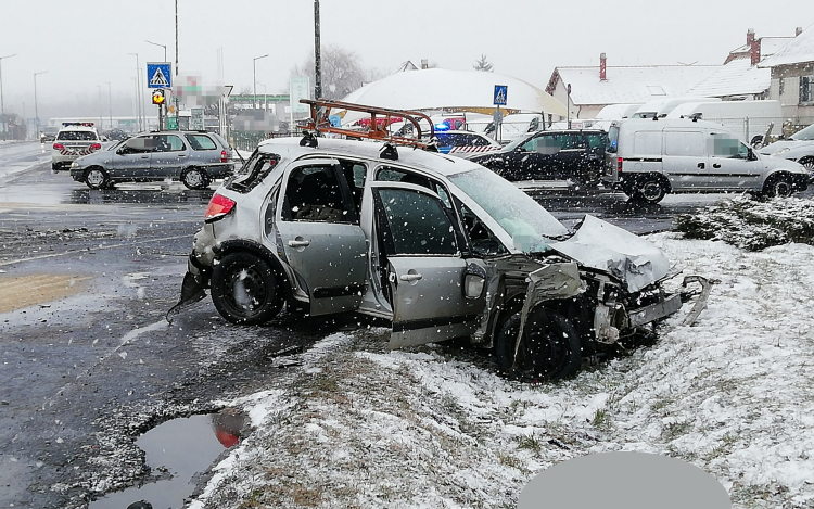 Jelzőlámpás kereszteződéssé alakítják át az Ajka-bakonygyepesi csomópontot