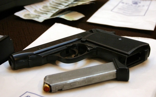 Gázpisztollyal fenyegetőzött a pápai moziban