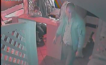 Táskát lopott - Felismeri?