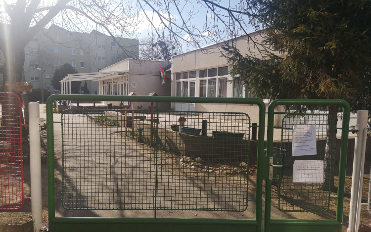 Zárnak a pápai óvodák is, ügyelet sem lesz hétfőtől