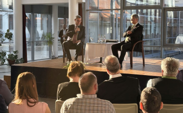 Lehet-e kampányrendezvényt tartani oktatási intézményben?