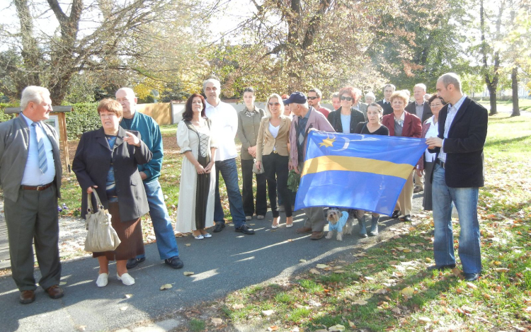 Szimpátiatüntetést szervezett a Pápai Polgári Kör