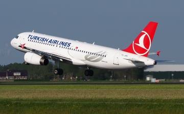 Leszállt Ferihegyen egy török gép, mert meghalt a fedélzeten egy utas