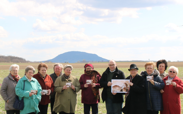 A Magyar Költészet Napján Nagy László emlékezete és a néphagyományok jegyében