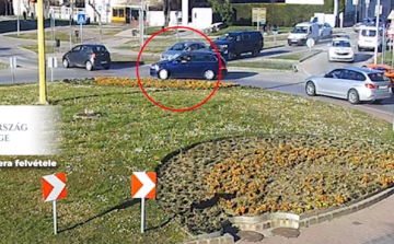 Jogtalanul használt autóval menekült a rendőrök elől a férfi Győrben - Videó