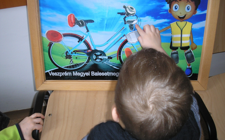 Óvodások a Pápai Rendőrkapitányságon