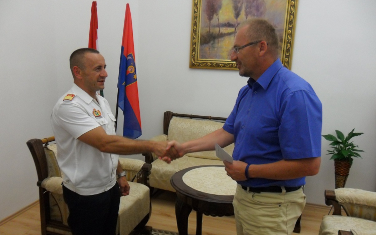 Országos elismerést kapott a pápai tűzoltóparancsnok