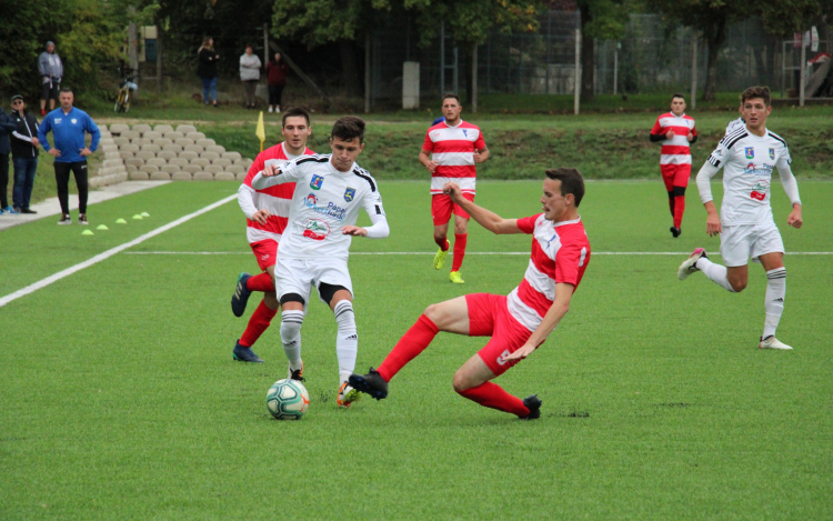 Rendesen kitömte Balaton-parti ellenfelét a Perutz