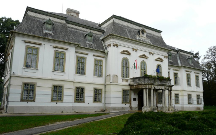 54 millió forintból fejlesztették a lovászpatonai iskolát