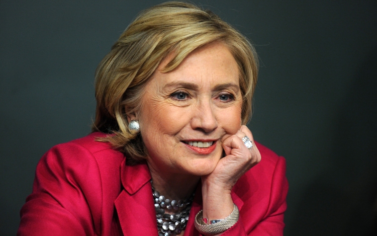 Amerikai sajtóelemzések szerint Clinton győzött a demokrata elnökjelölti vitán