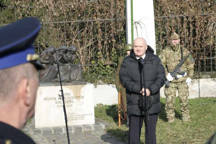 A doni hősökre emlékeztek Pápán
