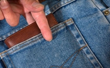 Pénztárcát lopott-lezárult a nyomozás