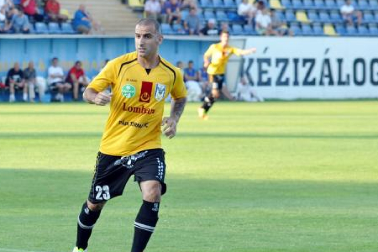 Két játékossal is szerződést bontott a Lombard