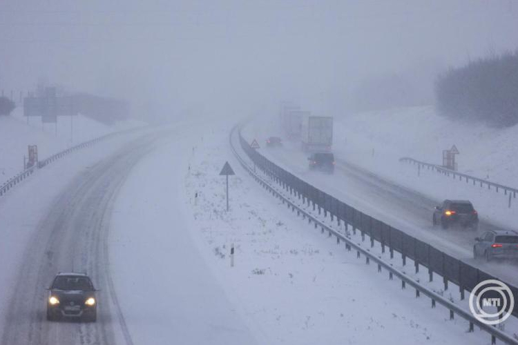 Narancssárga riasztást adtak ki hófúvás veszélye miatt!