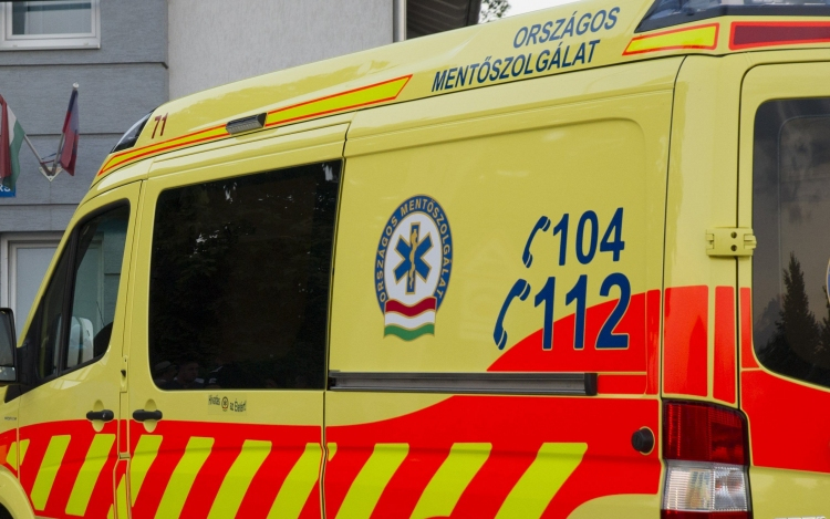 Újabb baleset történt Pápa és Takácsi között