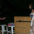 Éjszakai Fürdőzés a pápai Várkertfürdőben