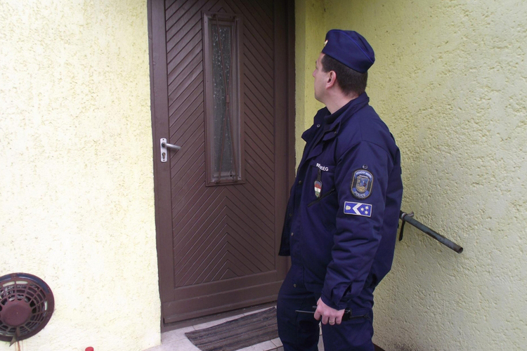 Életet mentettek a pápai körzeti megbízottak