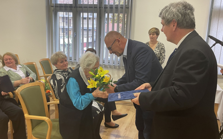 A jubiláló pedagógusokat köszöntötték