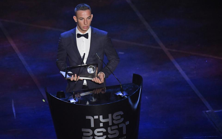 Breaking! Magyar játékosé a Puskás-díj!