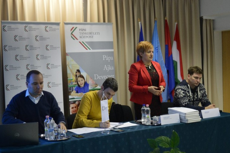 Az iskolafelújítások terveit egyeztették