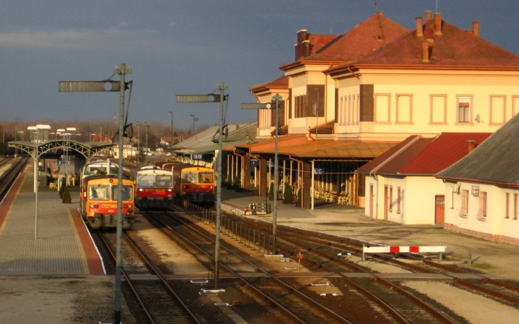 Meghívta inni, majd megverte!