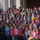 Zene Világnapja - Az Erkel iskolások éneklése a városban