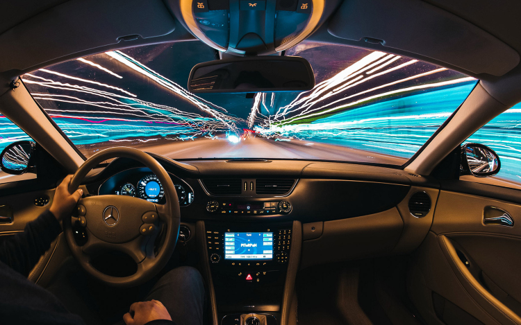 Csokipapírba rejtette a kábítószert az autóban