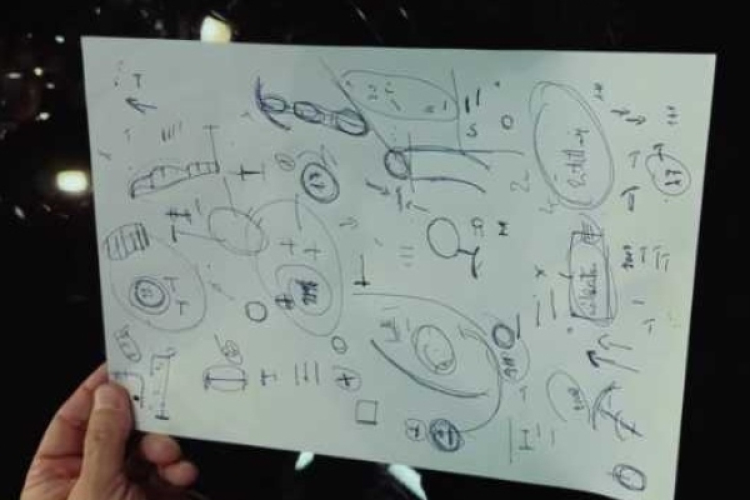 Biztonságpolitikai szakértő: Egy vezető elméje nem nyilvános adat