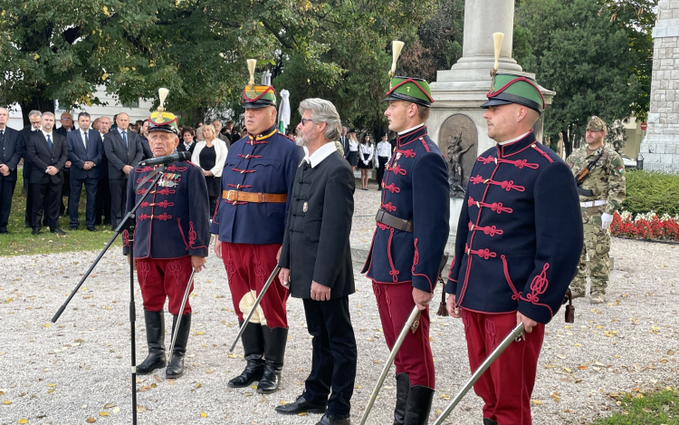 Az aradi vértanúkra emlékeztek Pápán