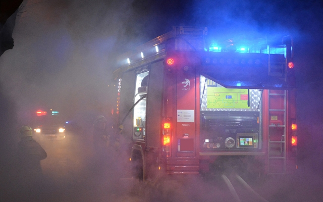 Kigyulladt egy garázs Dákán