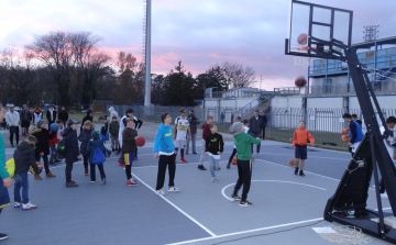 Bárki használhatja a ma átadott streetball pályát