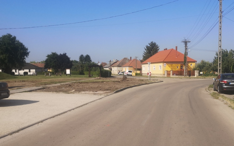 Épül a város 17. körforgalma