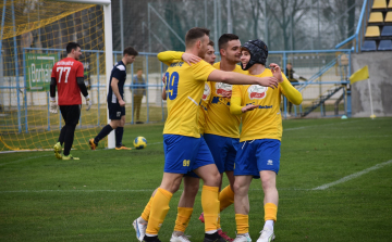 Perutz-győzelem a nyitányon!