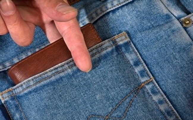 Pénztárcát lopott-lezárult a nyomozás