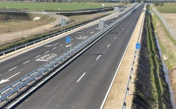 Elkészült az új 83-as út, napokon belül birtokba is vehetjük!