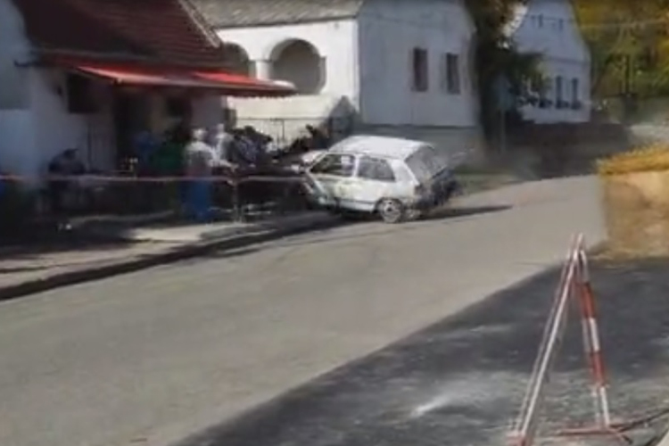 Így szállt bele a ralis a nézőkbe Városlődön
