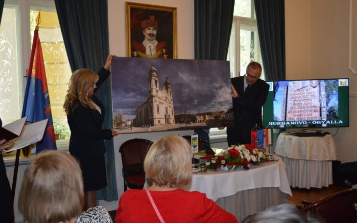 A felvidéki Ógyallán is aláírták a testvérvárosi szerződést