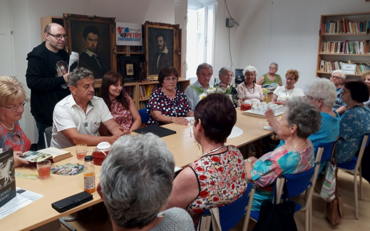 A legutóbbi műkedvelő kerekasztalról