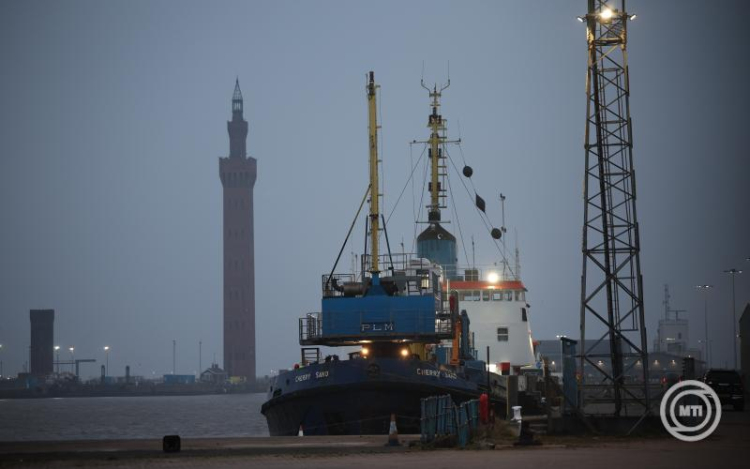 Összeütközött az Északi-tengeren egy olajszállító tartályhajó és egy teherhajó, üzemanyag szivárog a tengerbe