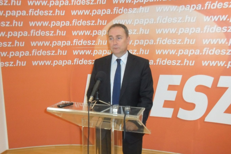 Választás 2014 - Pápa - Győzött Kovács Zoltán