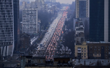 Máris sok civil menekül Kijevből